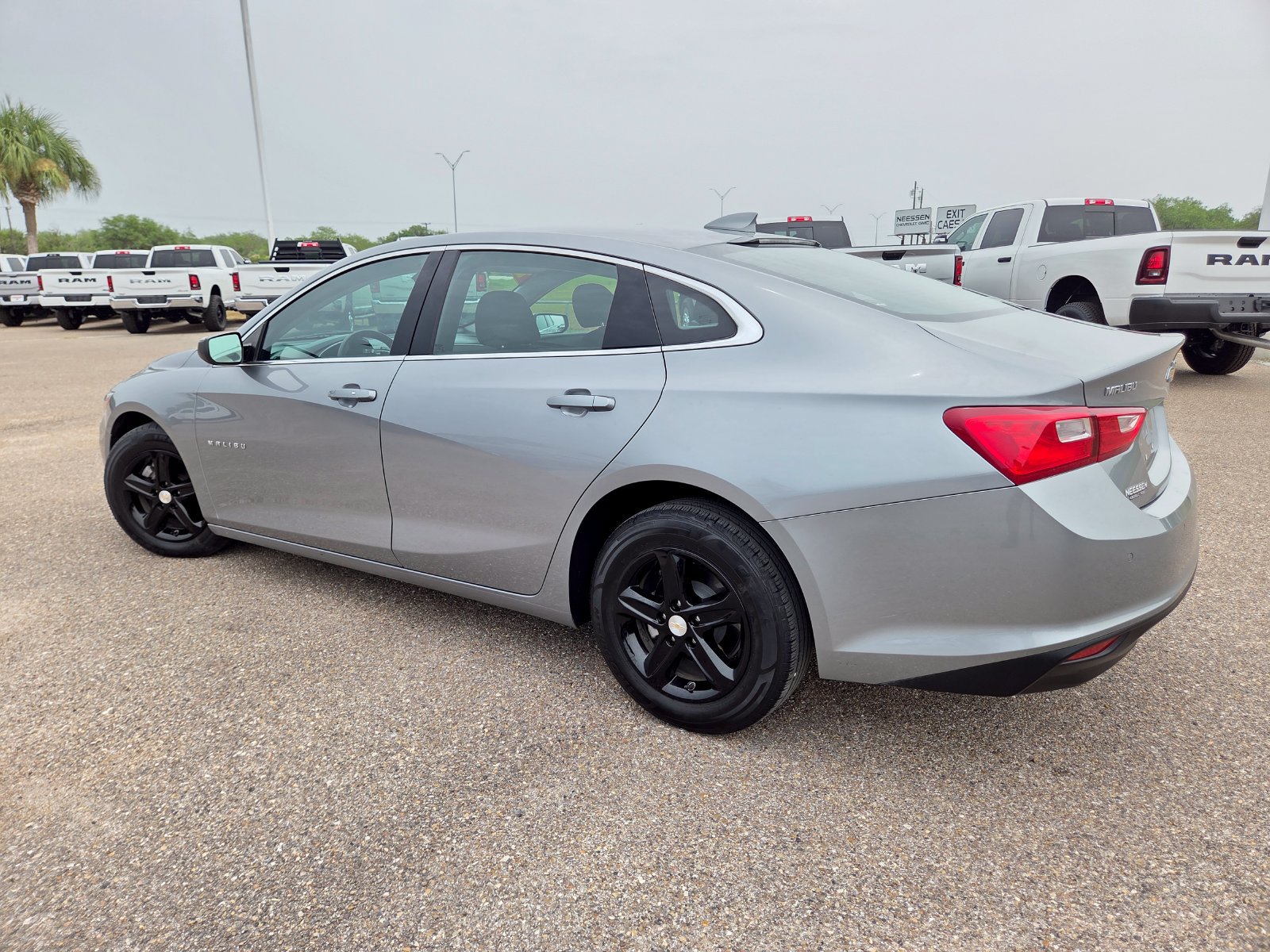 Used 2024 Chevrolet Malibu LT FWD image 5