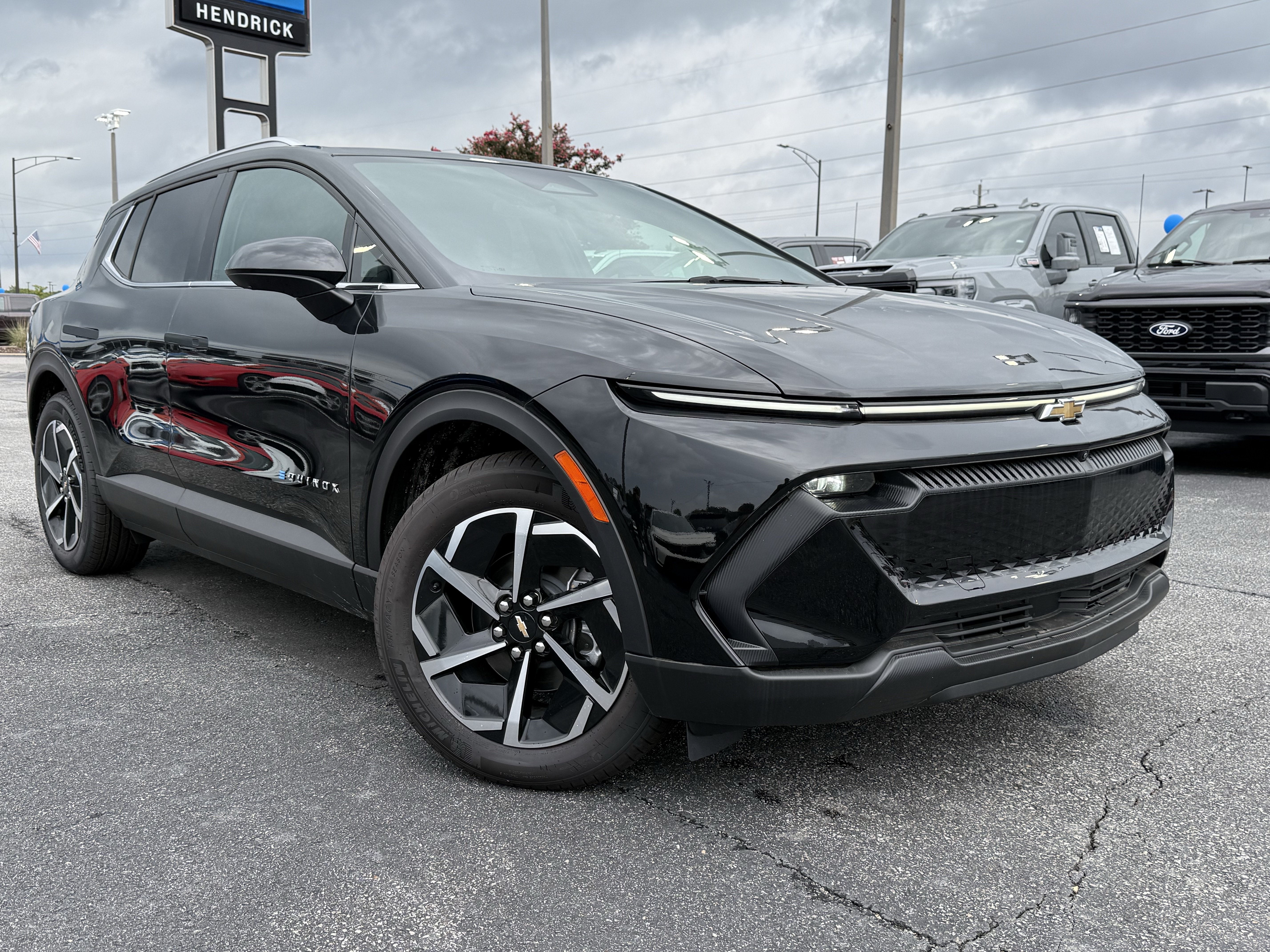 New 2026 Chevrolet Equinox EV LT FWD image 2