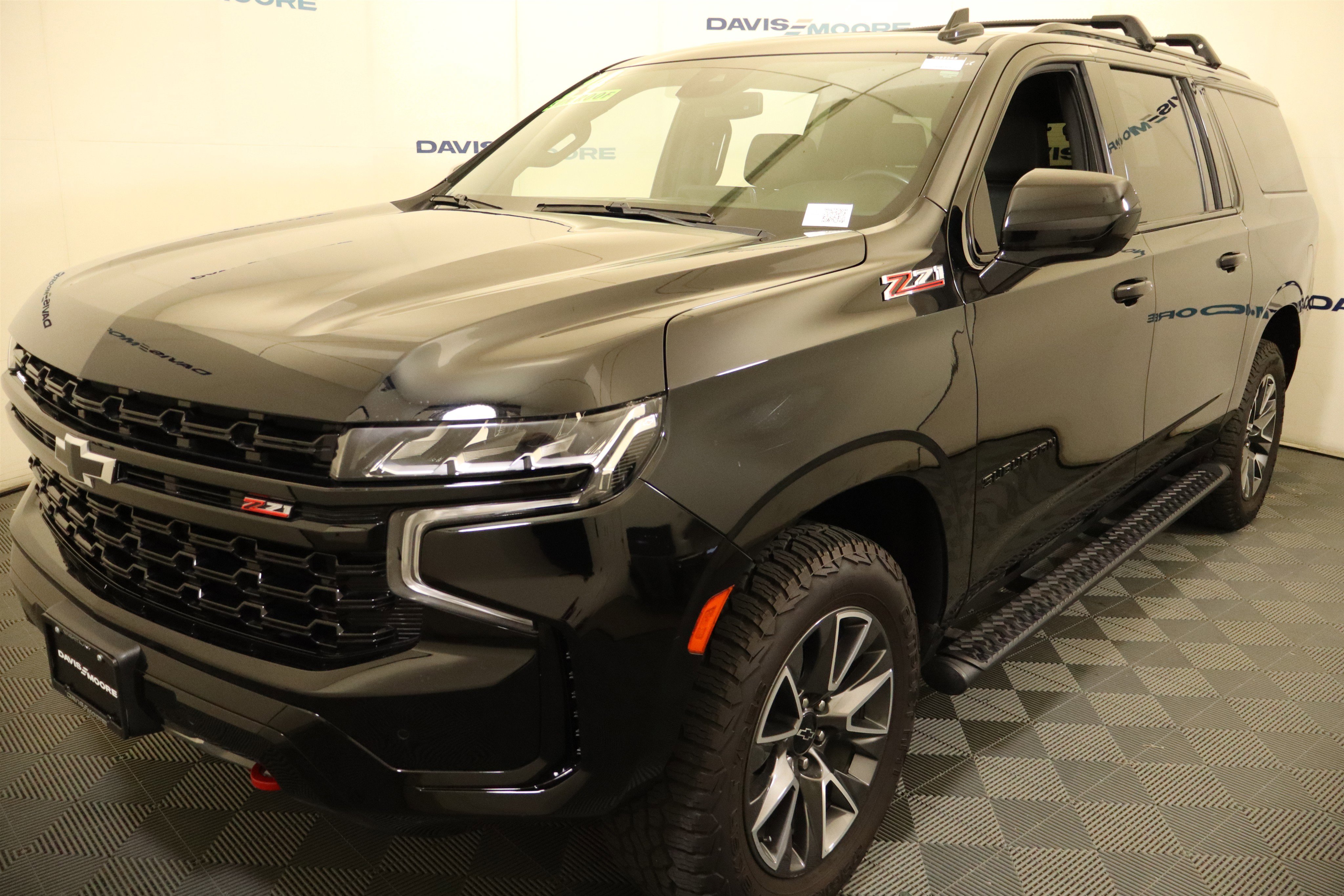 Used 2024 Chevrolet Suburban Z71 AWD/4WD image 12