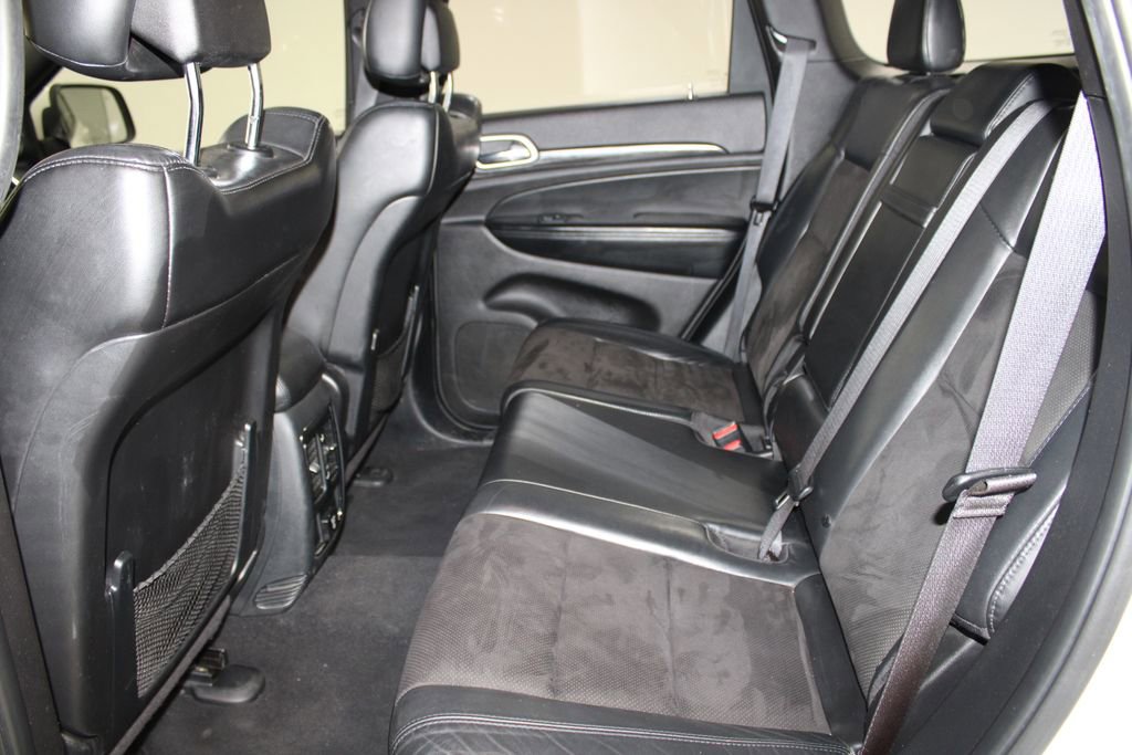 Used 2020 Jeep Grand Cherokee Altitude image 25