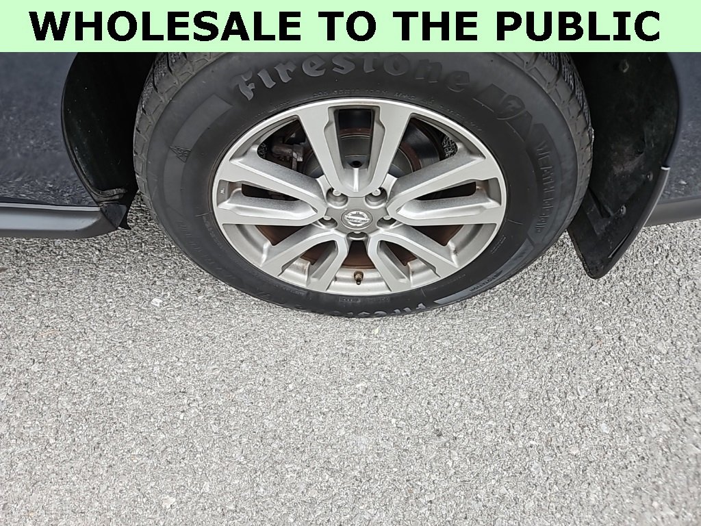 Used 2015 Nissan Pathfinder S image 12