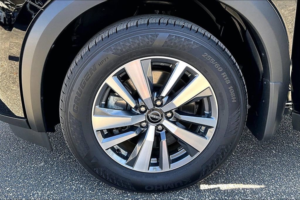 Used 2025 Nissan Pathfinder SL image 11