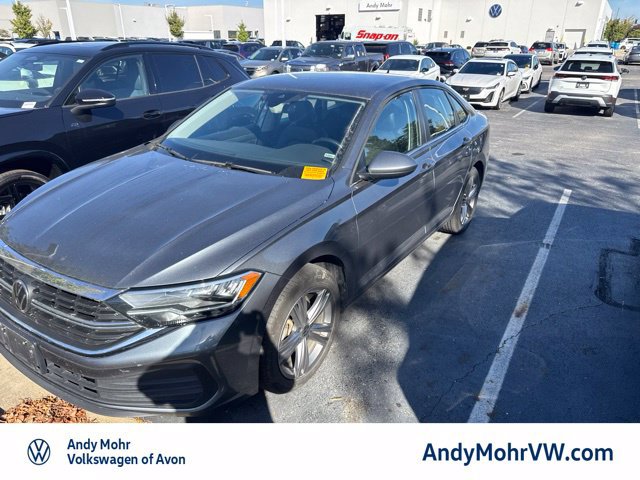 Used 2024 Volkswagen Jetta SE FWD image 1