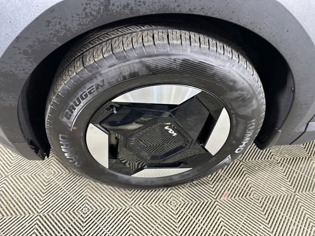 Used 2025 Kia EV9 Wind image 10