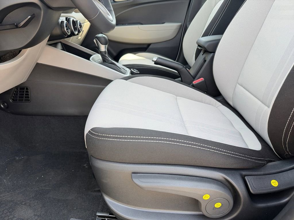 New 2026 Hyundai Venue SEL FWD image 11