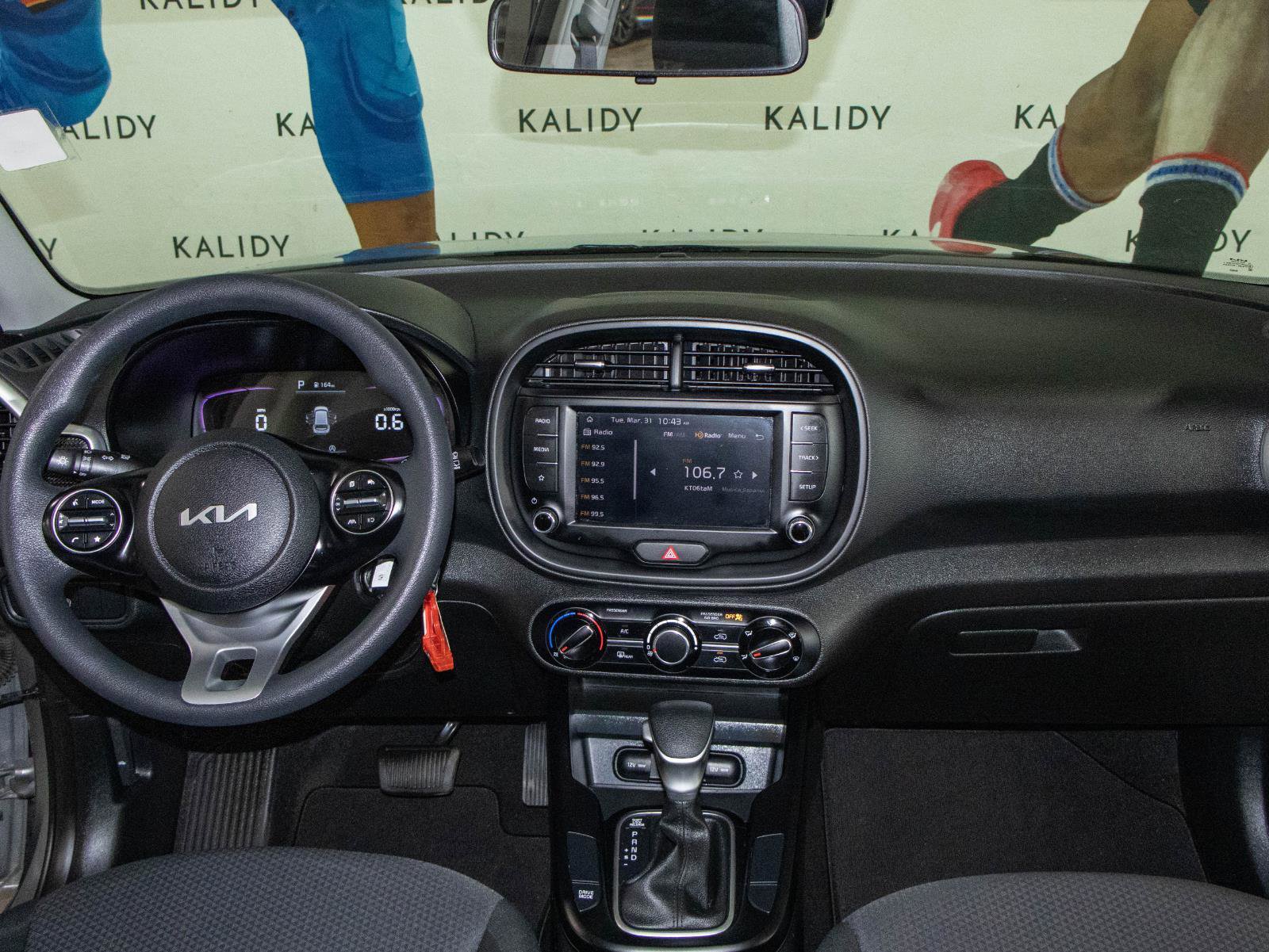 Used 2024 Kia Soul LX image 3