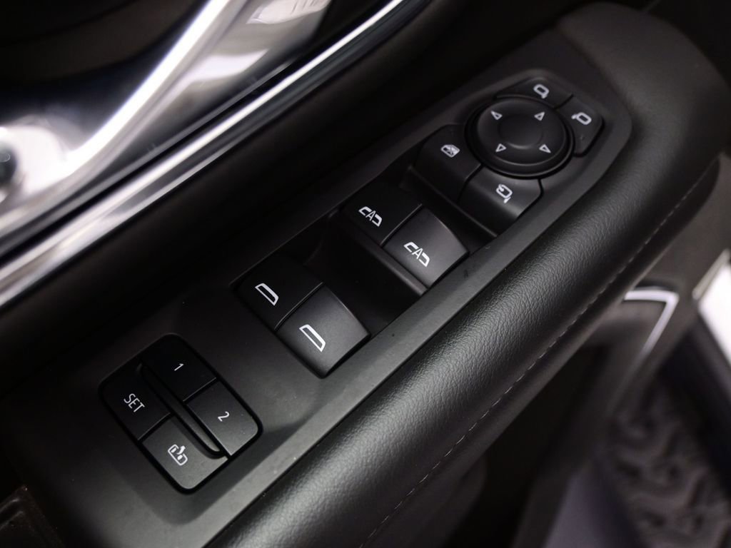 Used 2023 Chevrolet Tahoe Z71 w/ Luxury Package image 10