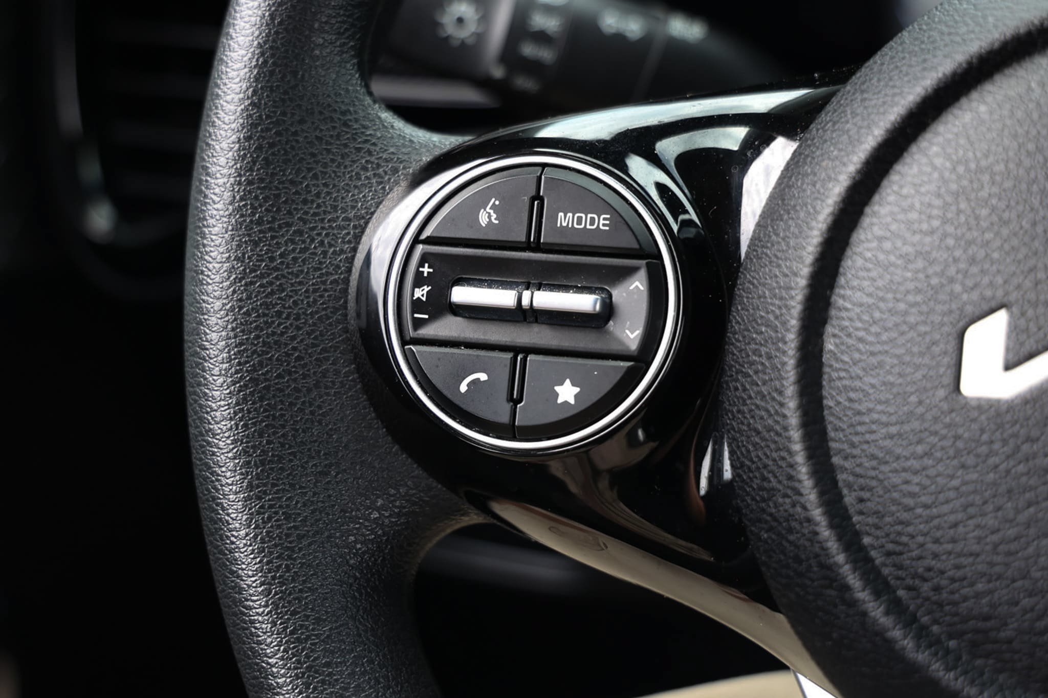 Used 2025 Kia Soul S FWD image 29