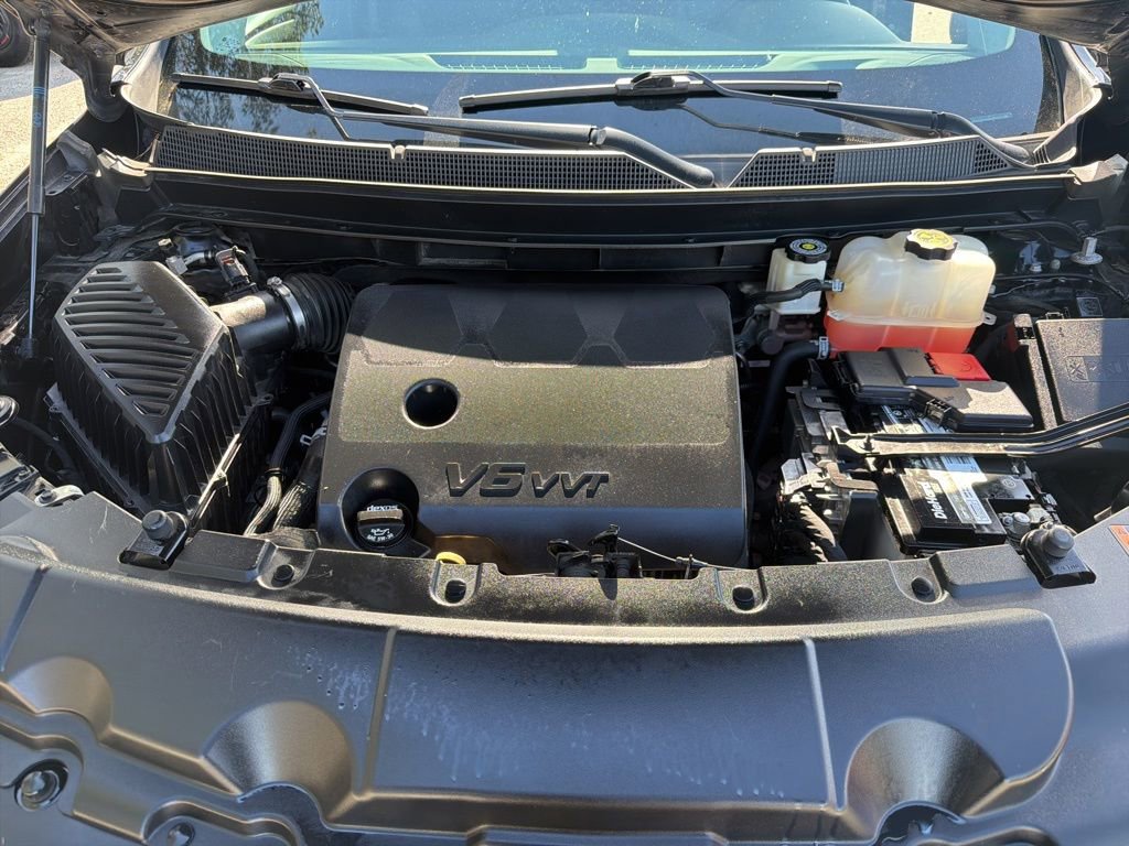 Used 2021 Chevrolet Traverse Premier w/ Redline Edition image 11