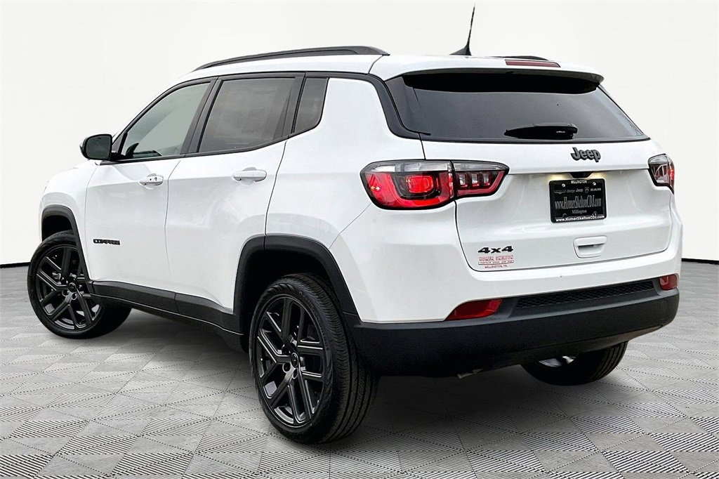 New 2026 Jeep Compass Latitude image 3