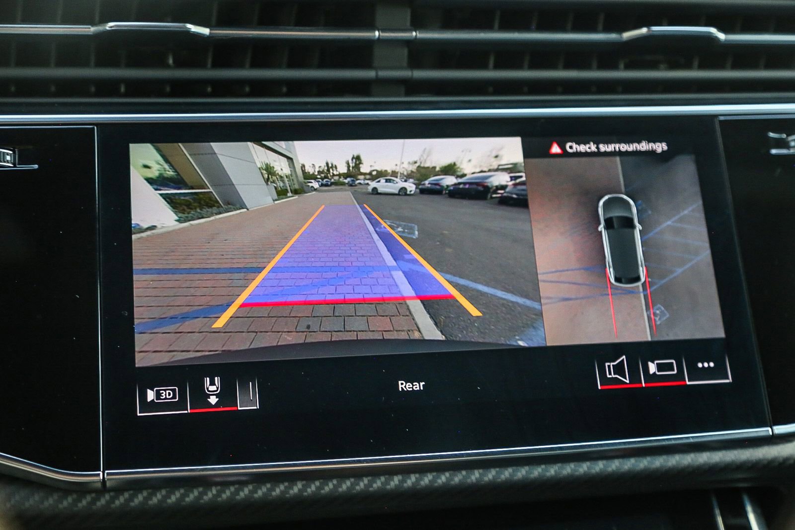 Used 2025 Audi SQ8 Premium Plus image 24