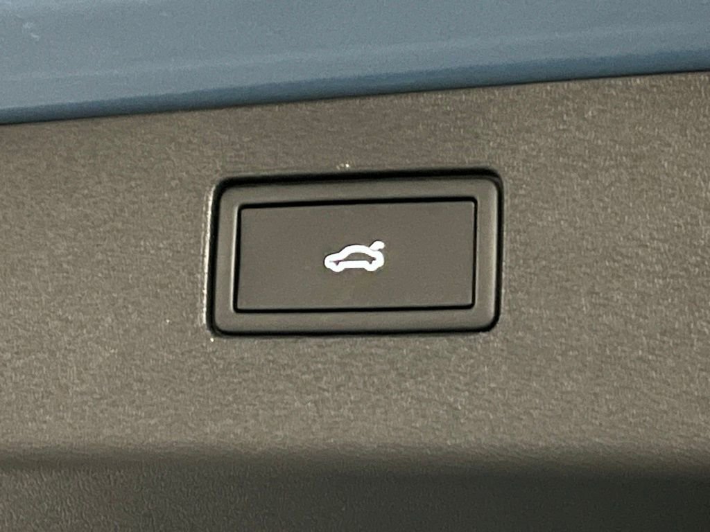 New 2026 Volkswagen Tiguan SEL R-Line image 39