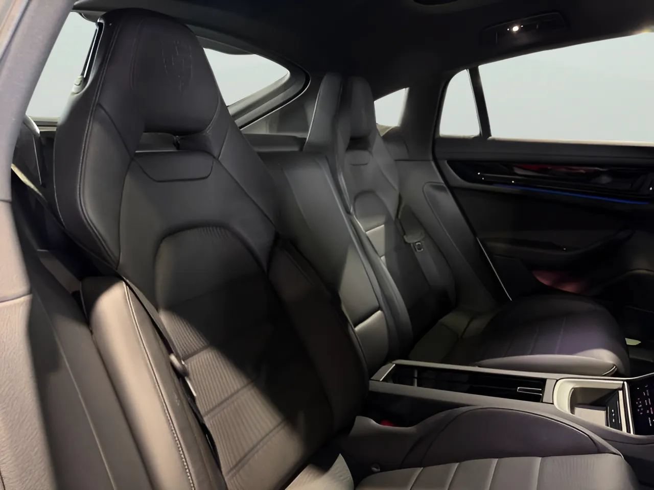 Used 2024 Porsche Panamera image 47