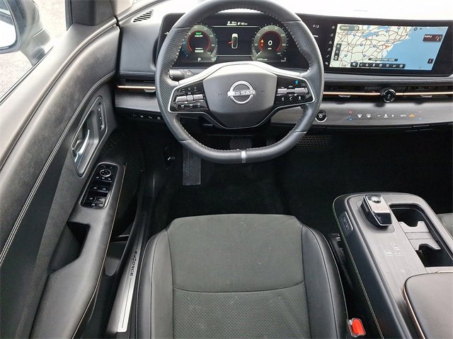 Used 2025 Nissan Ariya EVOLVE+ e-4ORCE image 11
