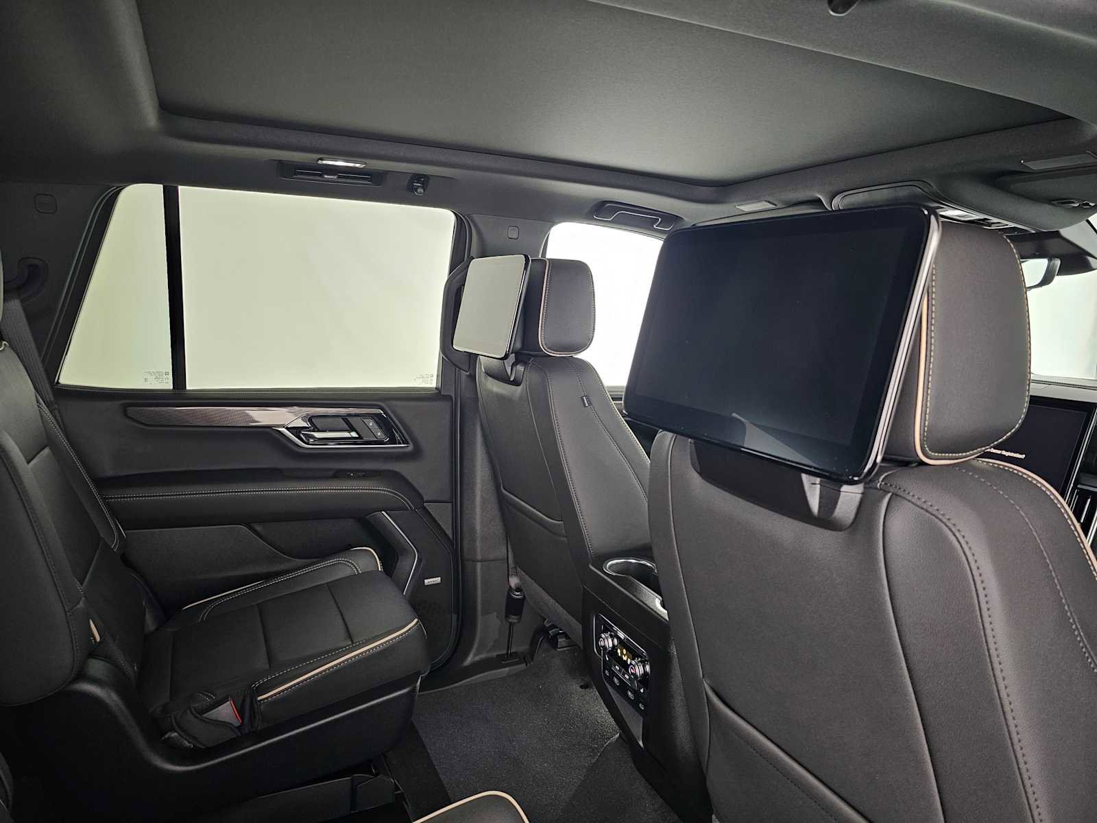 New 2026 GMC Yukon Elevation AWD/4WD image 13
