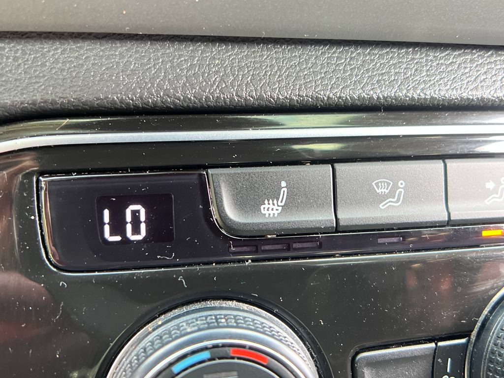Used 2021 Volkswagen Atlas SEL AWD/4WD image 30