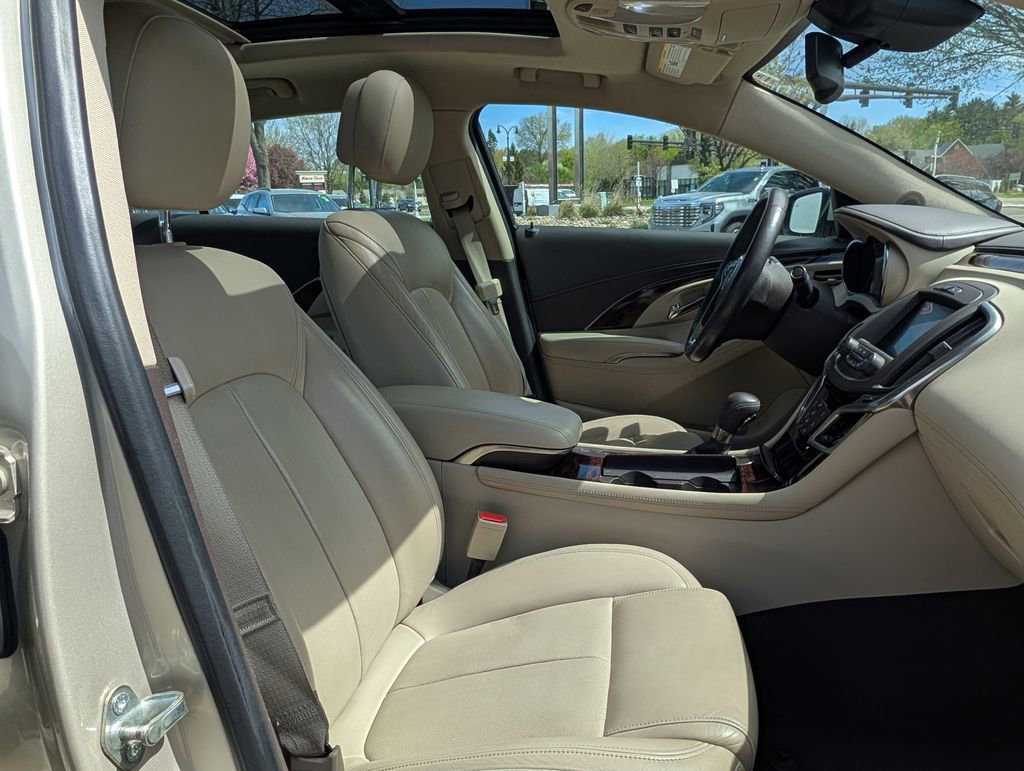 Used 2014 Buick LaCrosse Premium w/ Driver Confidence Package FWD image 18