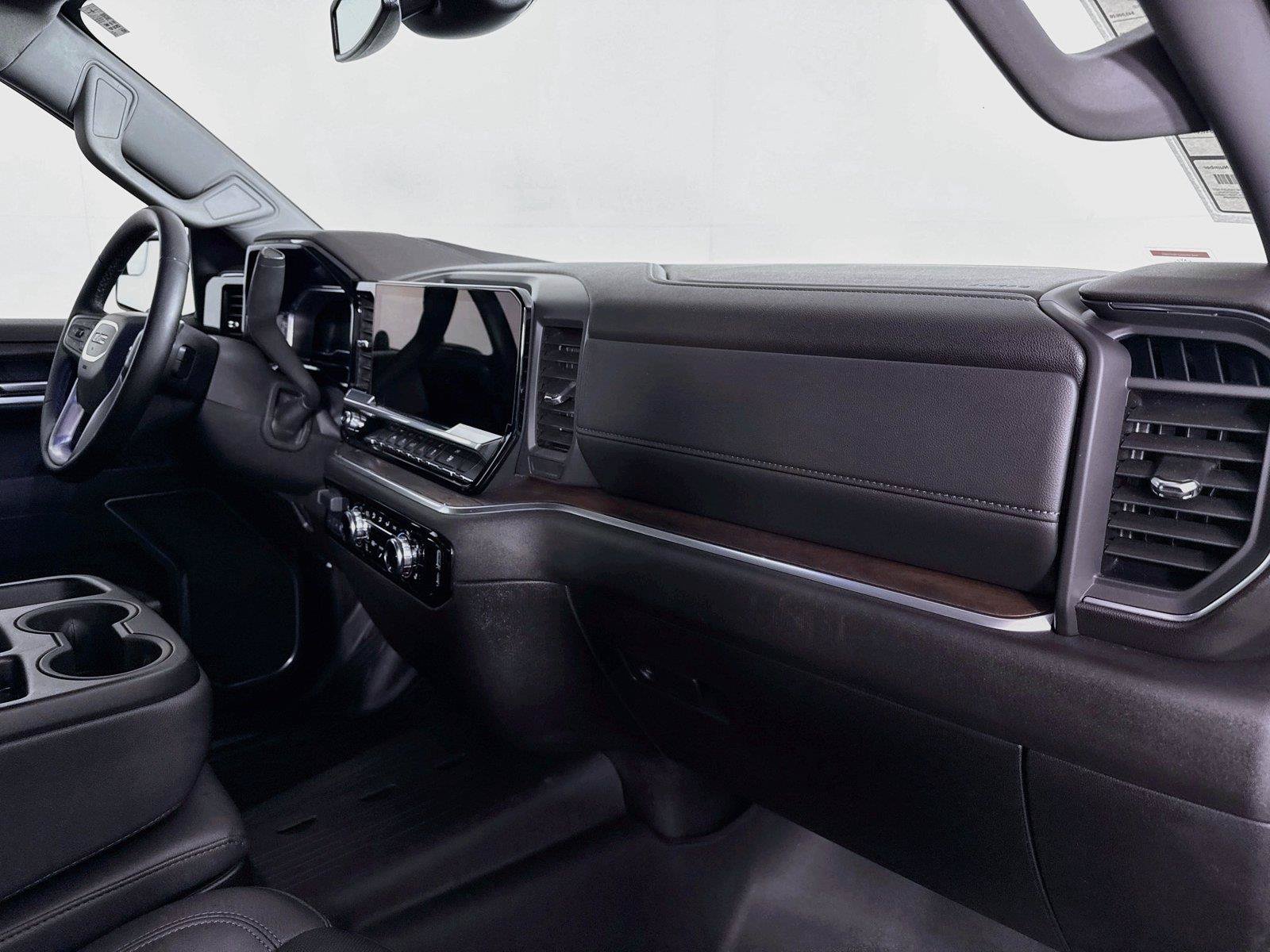 Used 2025 GMC Sierra 1500 SLT AWD/4WD image 39