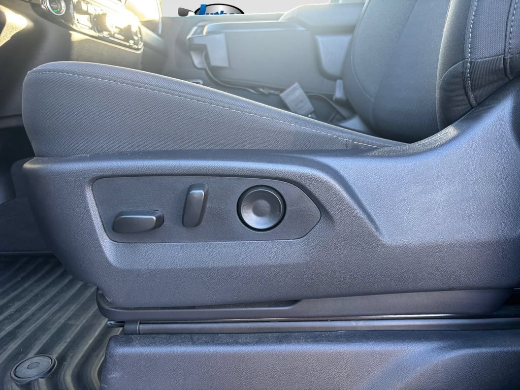 Used 2026 Chevrolet Silverado 1500 LT AWD/4WD image 18