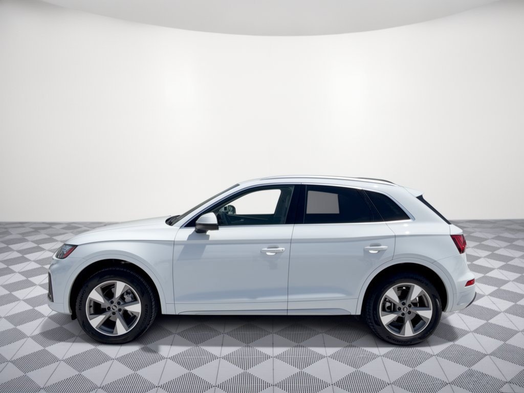 Used 2023 Audi Q5 2.0T Premium Plus w/ Premium Plus Package AWD/4WD image 2