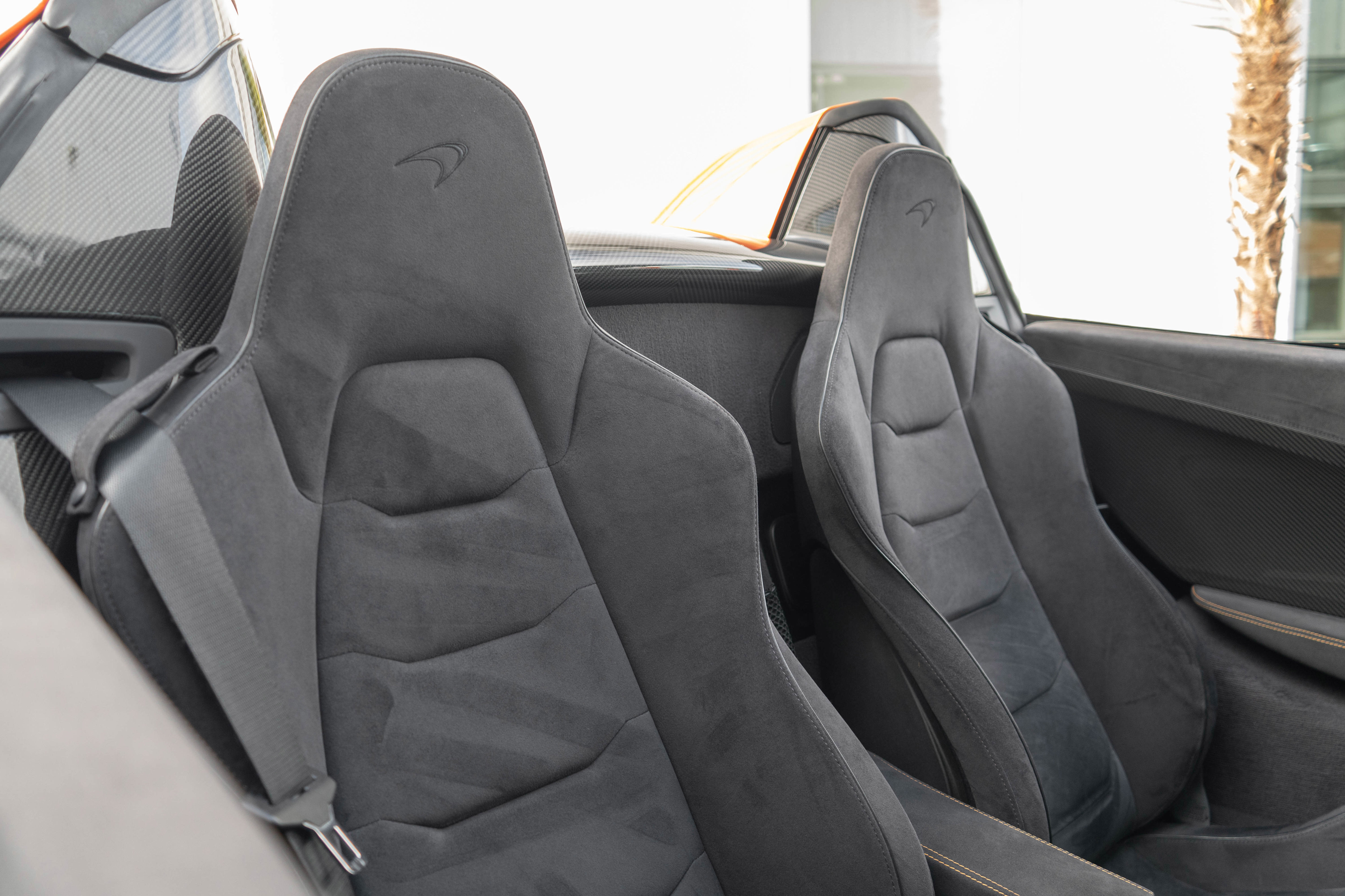 Used 2015 McLaren 650S Spider image 32