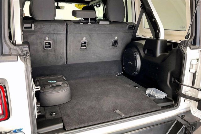 Used 2023 Jeep Wrangler Unlimited w/ Cold Weather Group image 28