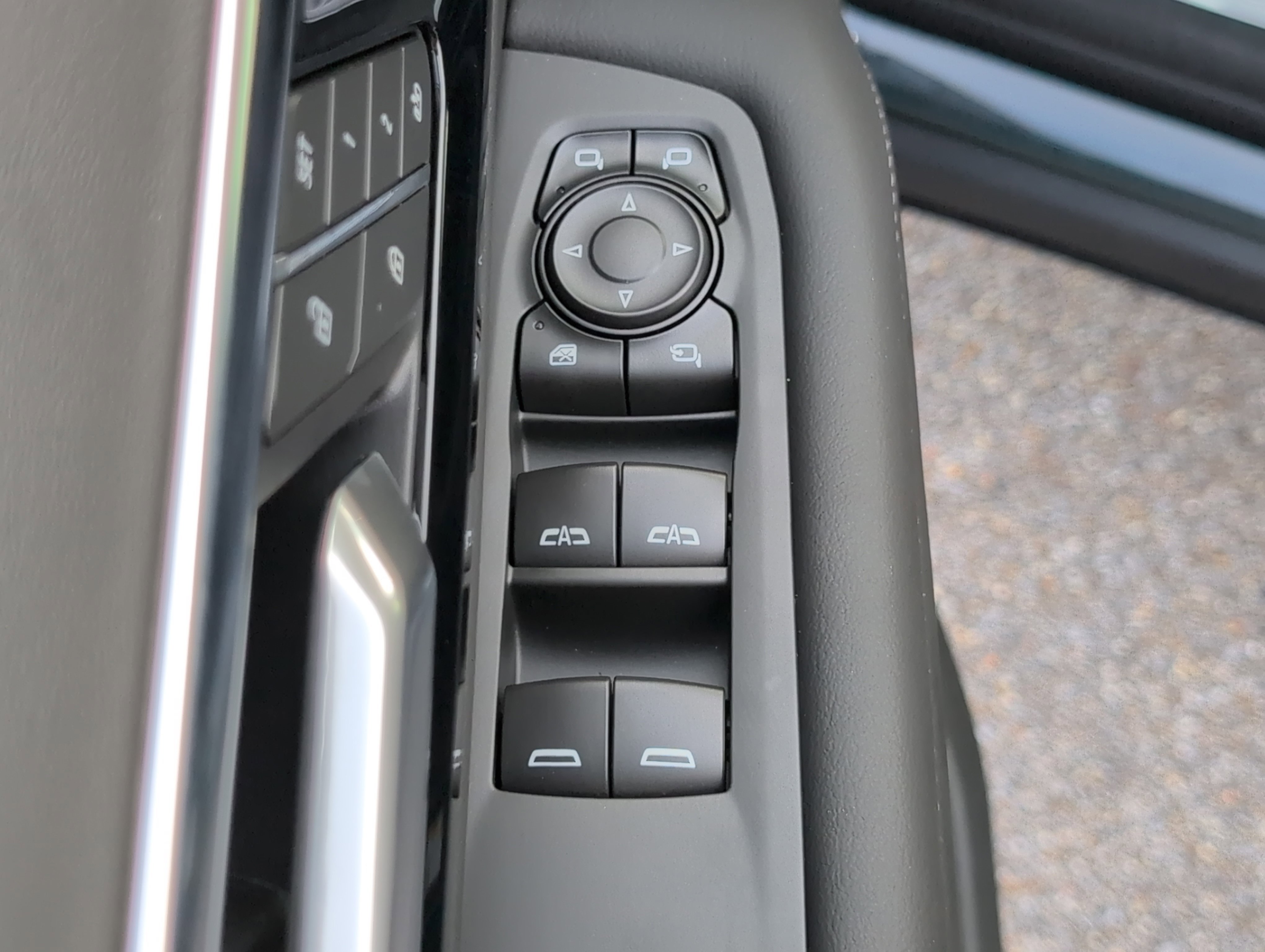 New 2026 Chevrolet Suburban Z71 w/ Comfort Package image 12