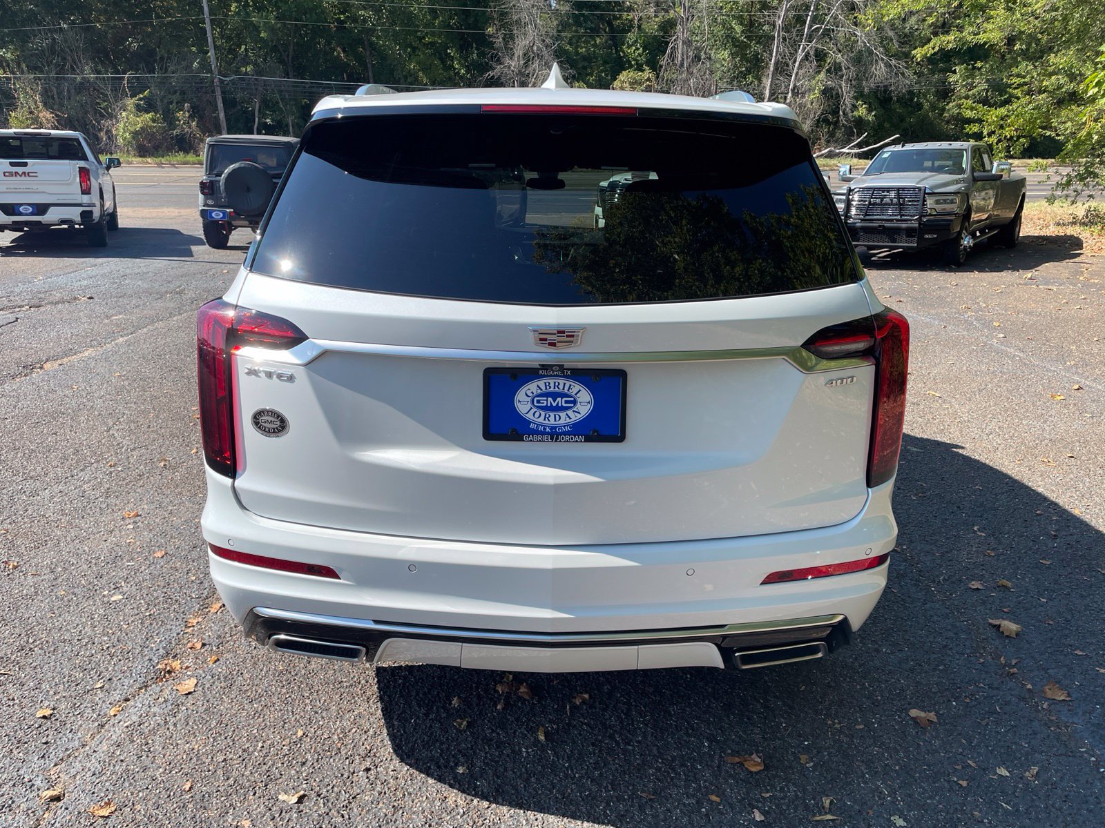 Used 2024 Cadillac XT6 Premium Luxury FWD image 5