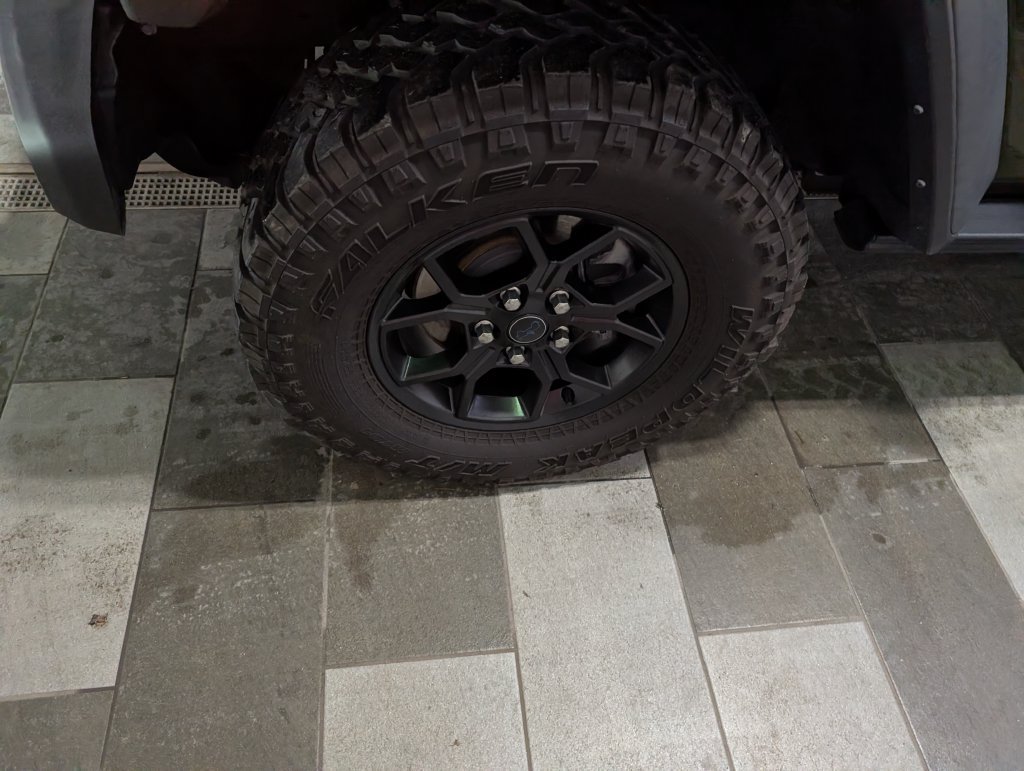 Used 2024 Jeep Wrangler Unlimited AWD/4WD image 7