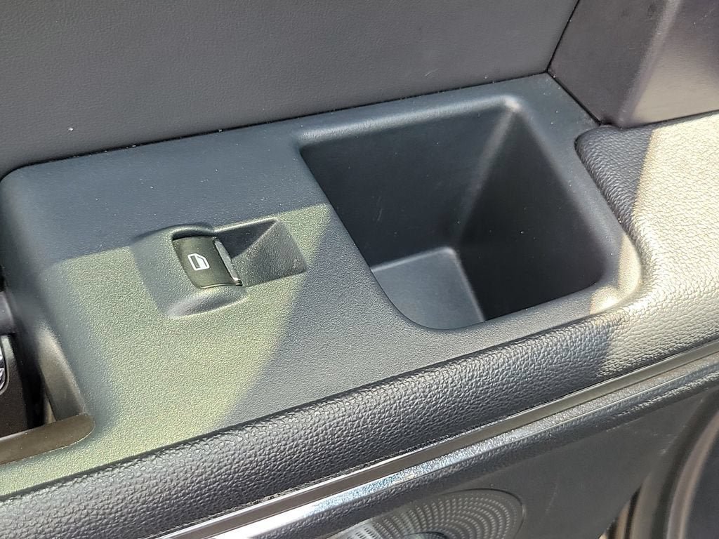 Used 2024 Ford Expedition XLT RWD image 18