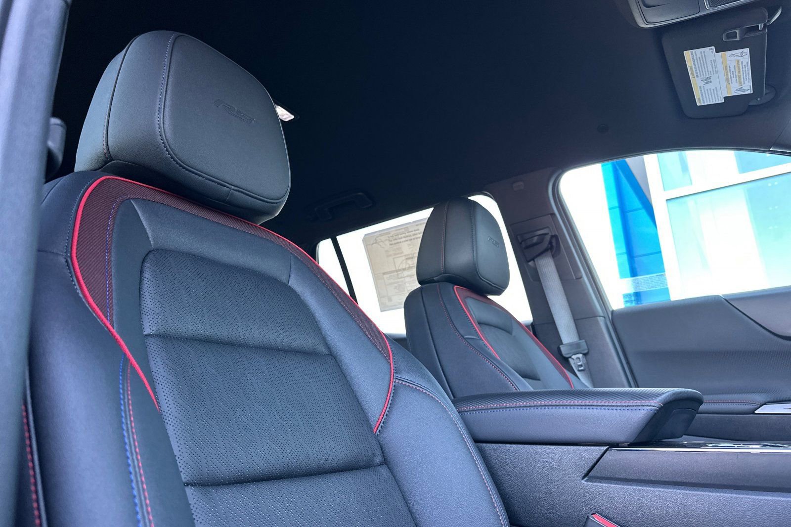 New 2026 Chevrolet Equinox RS w/ Convenience Package III FWD image 17