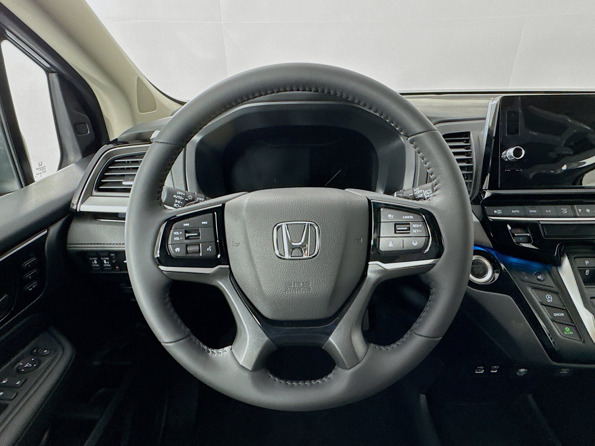 New 2026 Honda Odyssey Touring image 11