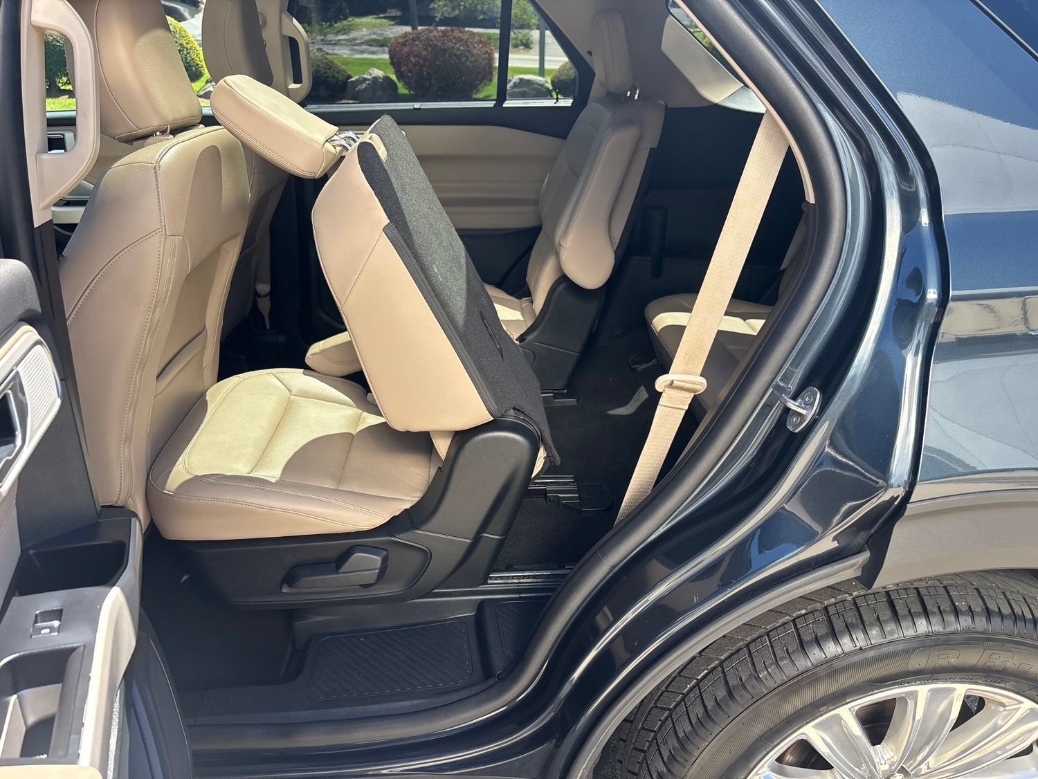 Certified 2023 Ford Explorer Limited w/ Limited Technology Package AWD/4WD image 43