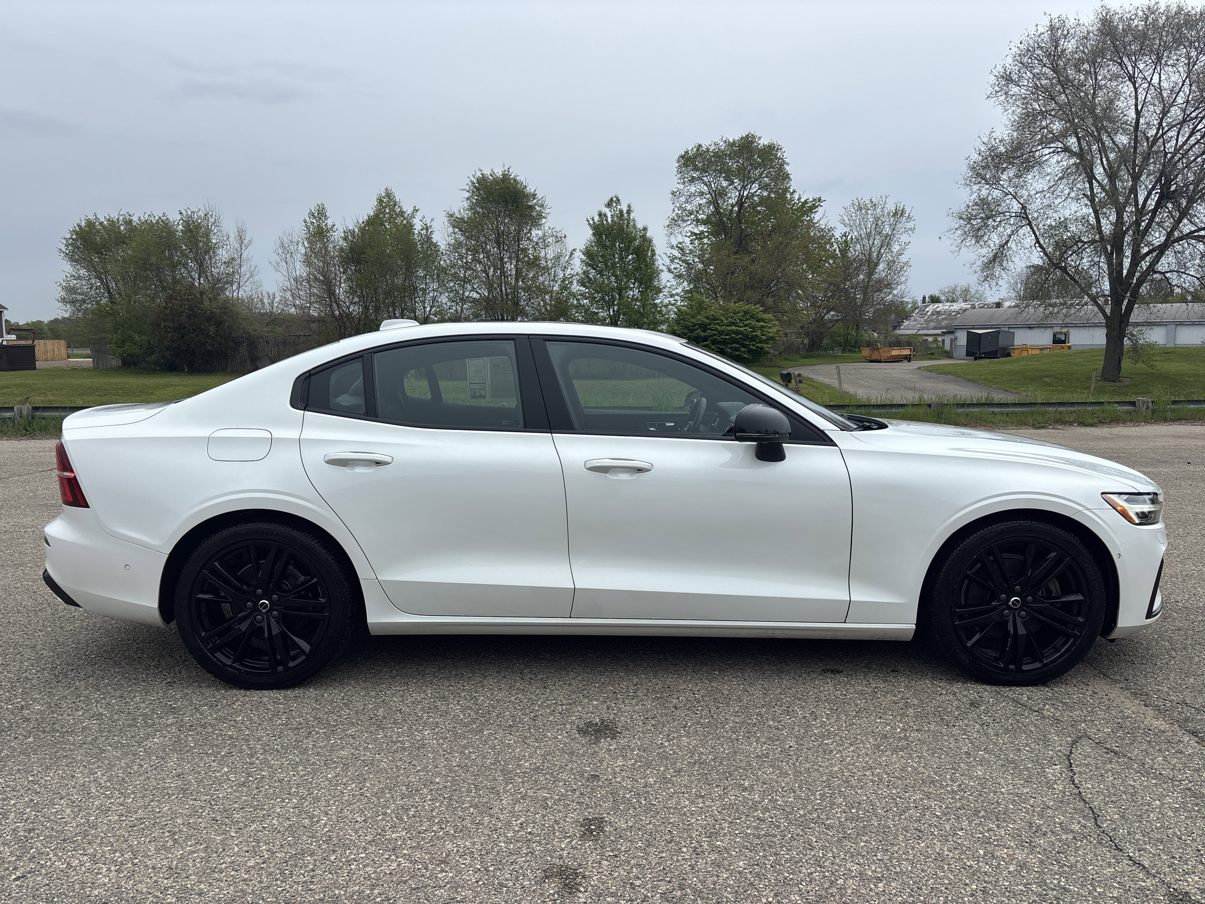 Used 2024 Volvo S60 B5 Plus w/ Climate Package AWD/4WD image 43