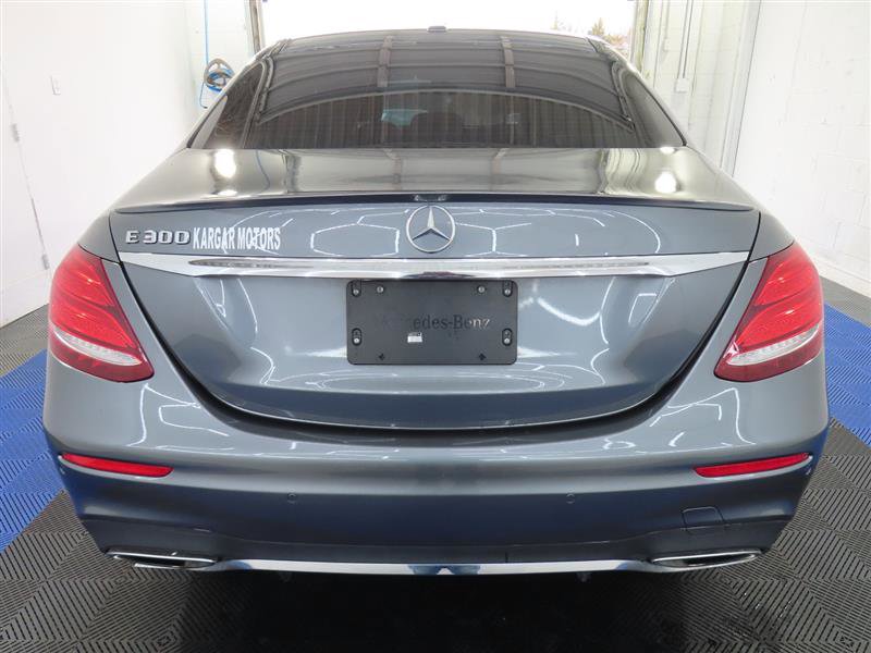 Used 2018 Mercedes-Benz E 300 image 11
