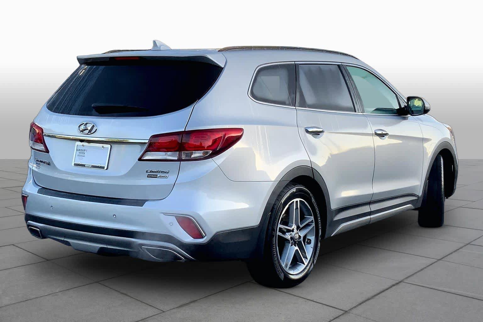 Used 2017 Hyundai Santa Fe Limited w/ Cargo Package AWD/4WD image 13