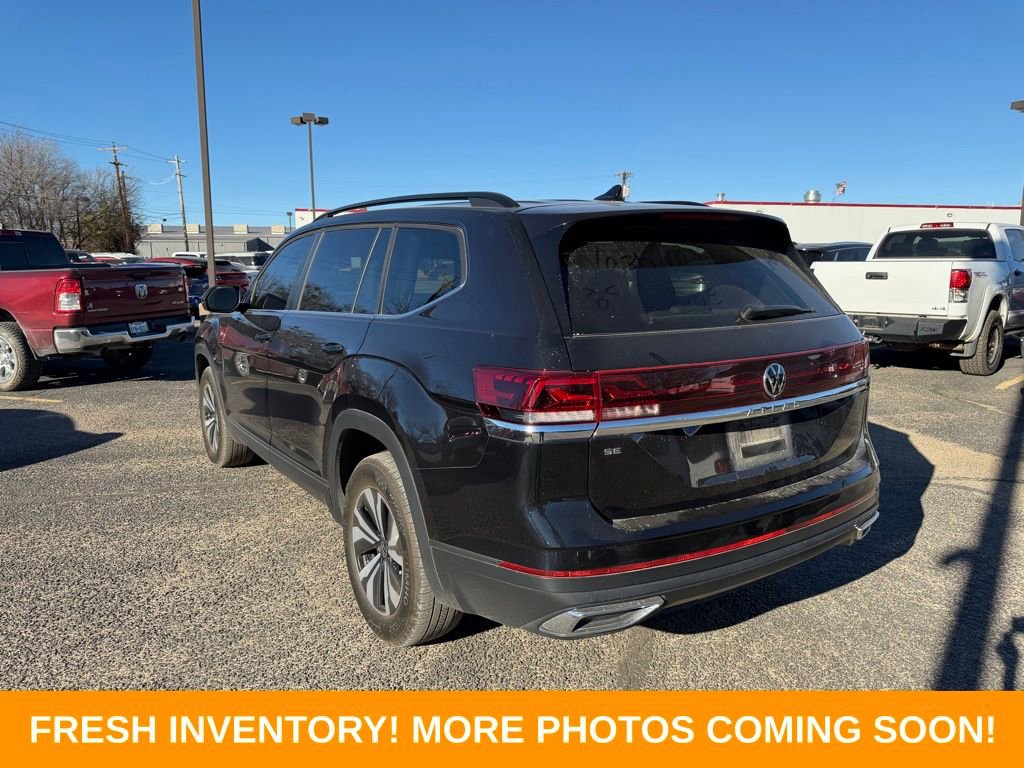 Used 2024 Volkswagen Atlas SE image 4