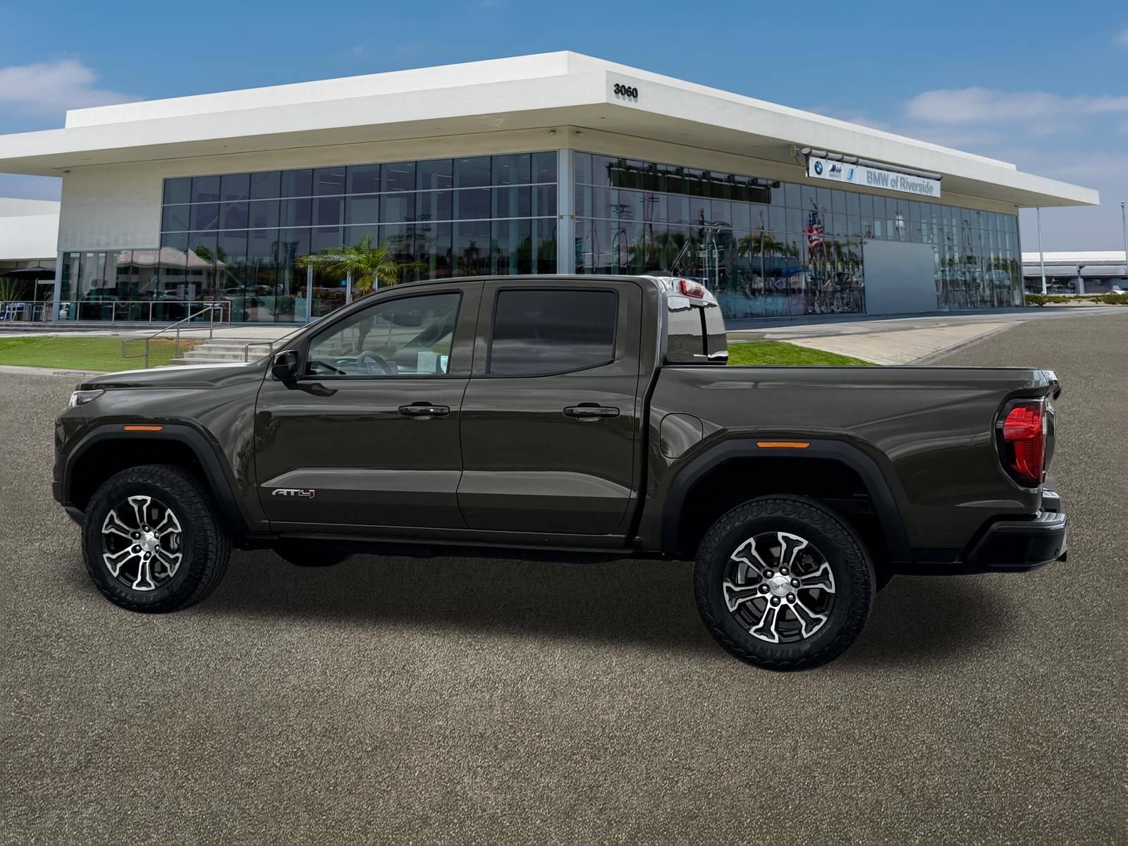 Used 2023 GMC Canyon AT4 w/ AT4 Premium Package AWD/4WD image 7