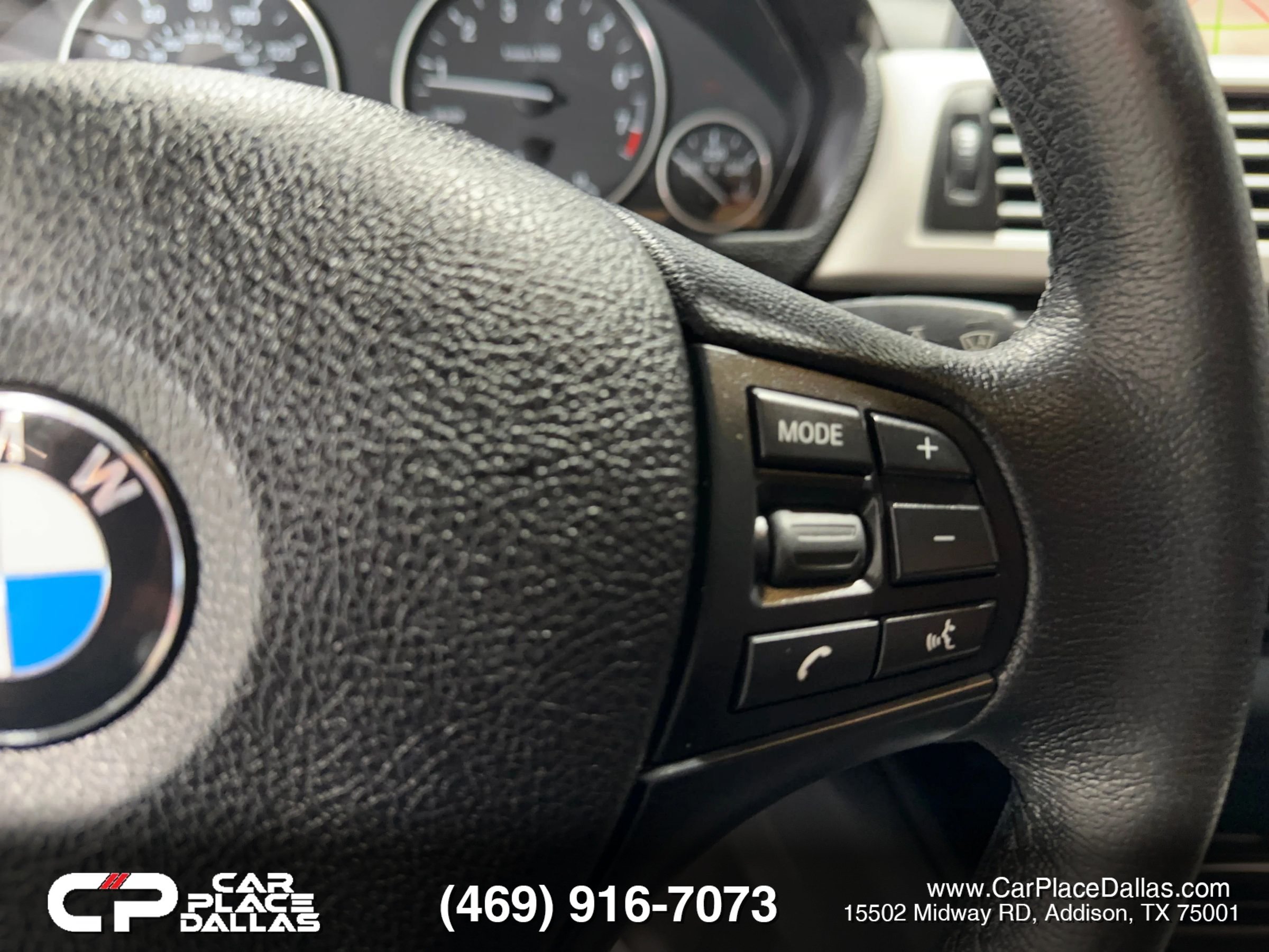 Used 2017 BMW 320i Sedan RWD image 19