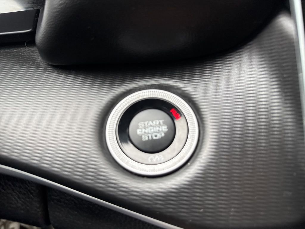 Used 2024 Jeep Grand Cherokee L Altitude image 58