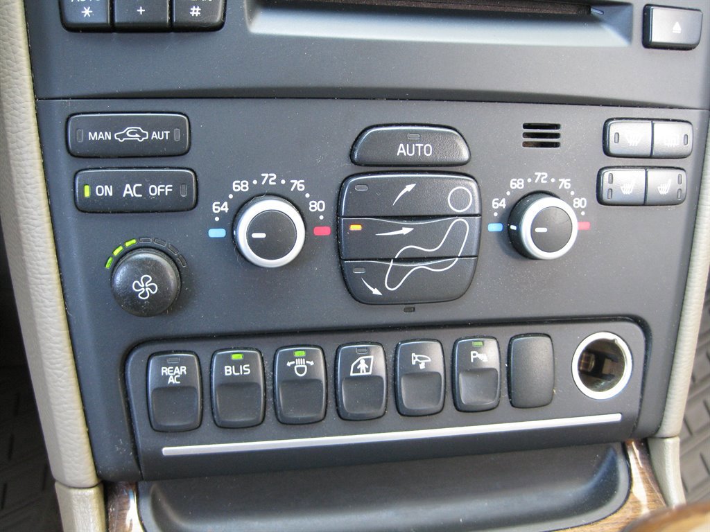 Used 2012 Volvo XC90 3.2 AWD/4WD image 20