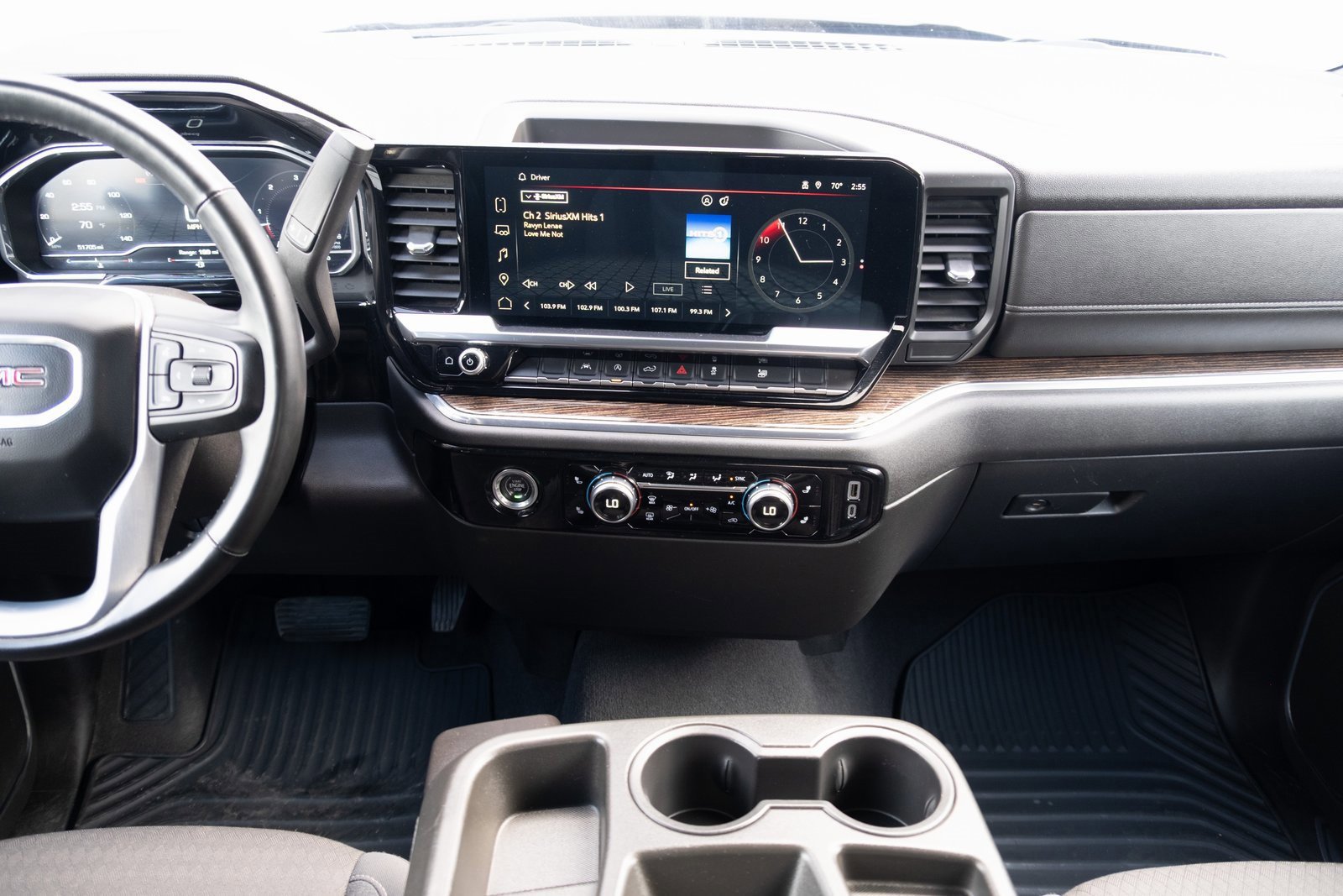 Used 2023 GMC Sierra 1500 SLE image 17