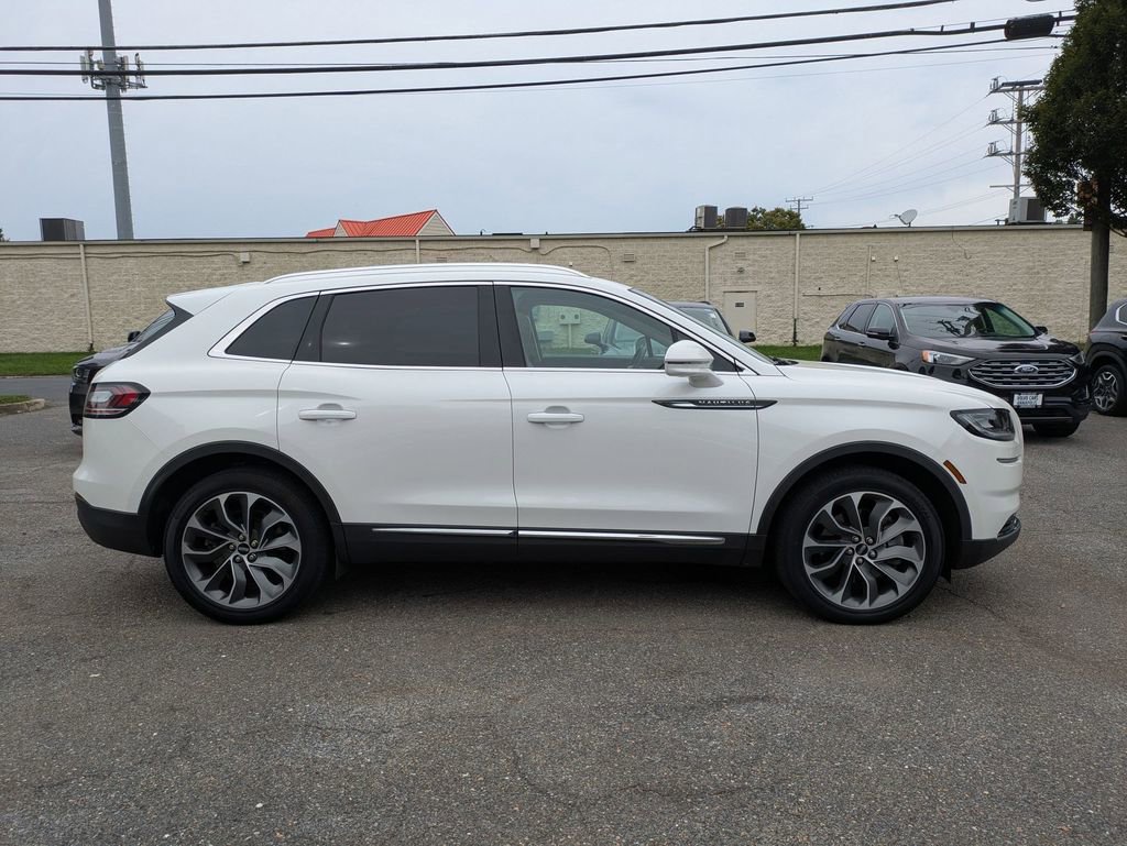 Used 2023 Lincoln Nautilus Reserve w/ Luxury Package image 8