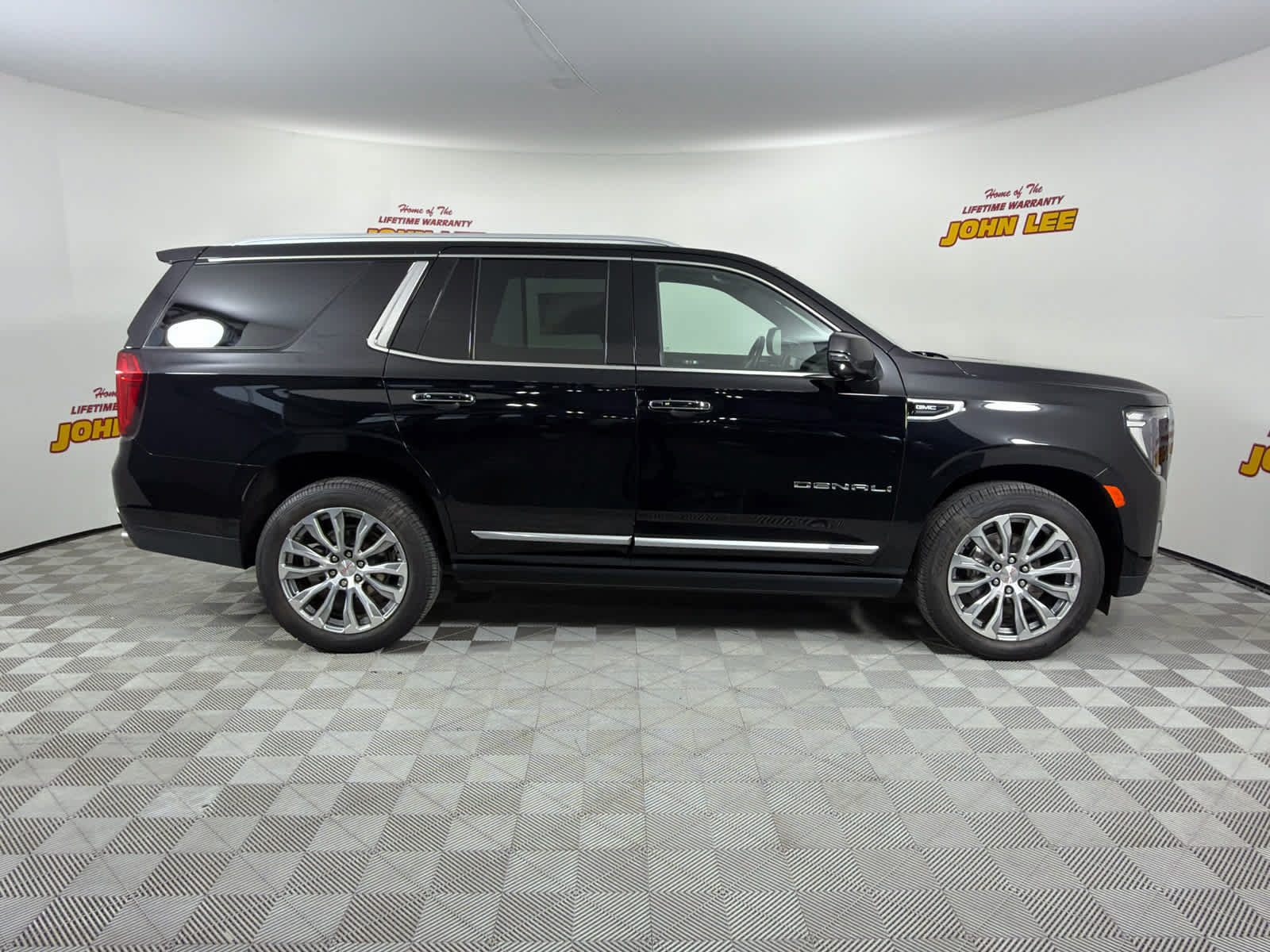 Used 2023 GMC Yukon Denali AWD/4WD image 7