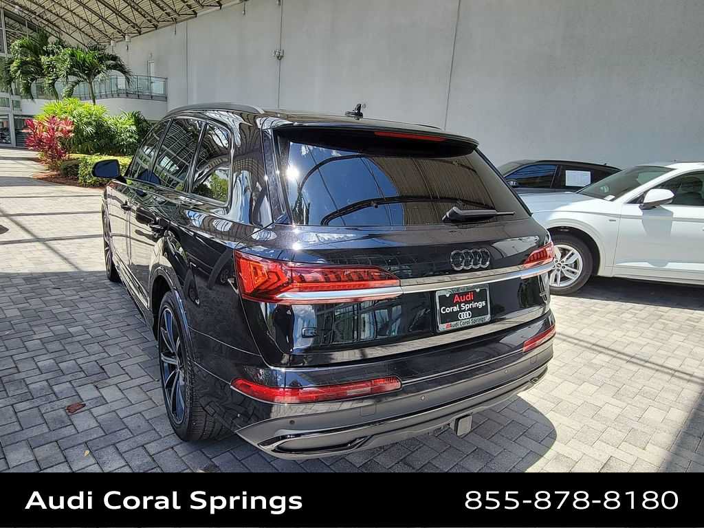Used 2021 Audi Q7 3.0T Prestige w/ Prestige Package AWD/4WD image 12