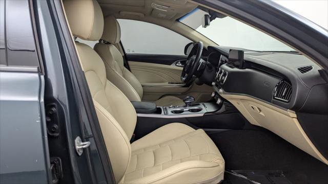 Used 2023 Kia Stinger GT2 RWD image 19