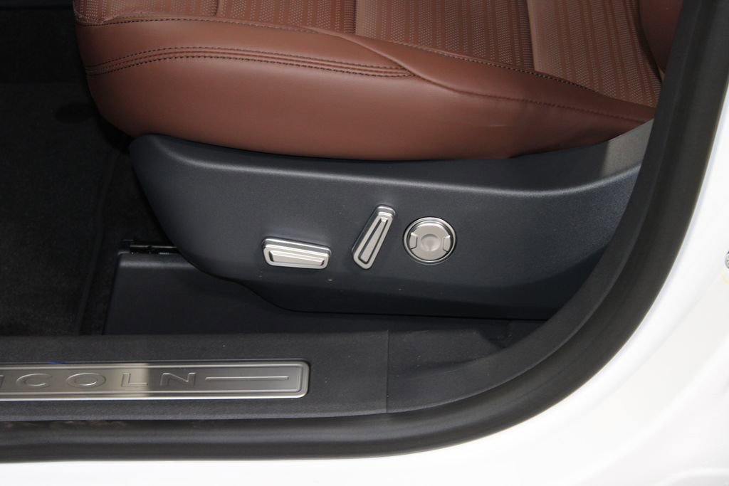 New 2026 Lincoln Nautilus Reserve image 21