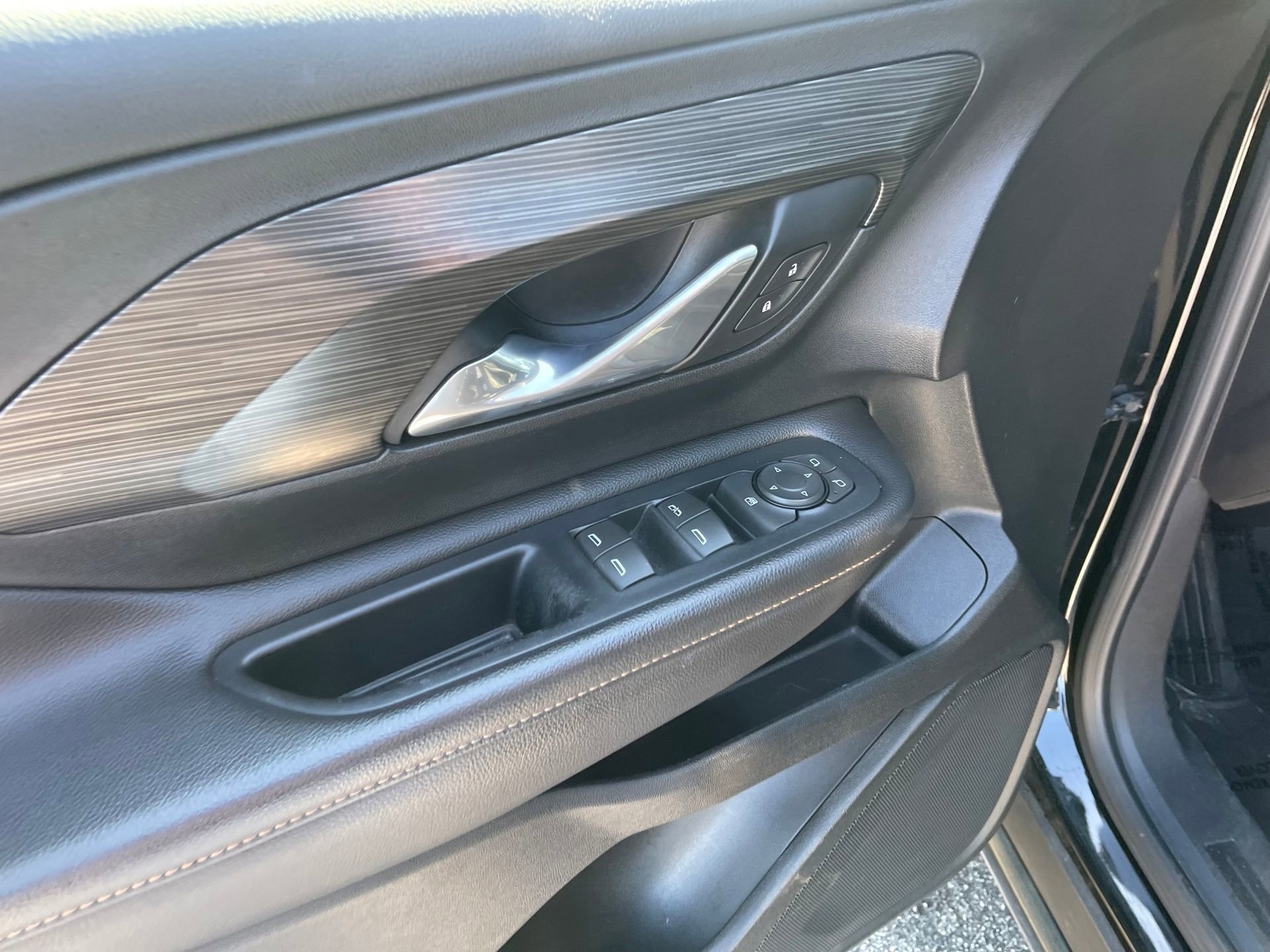 Used 2020 GMC Terrain SLT image 11