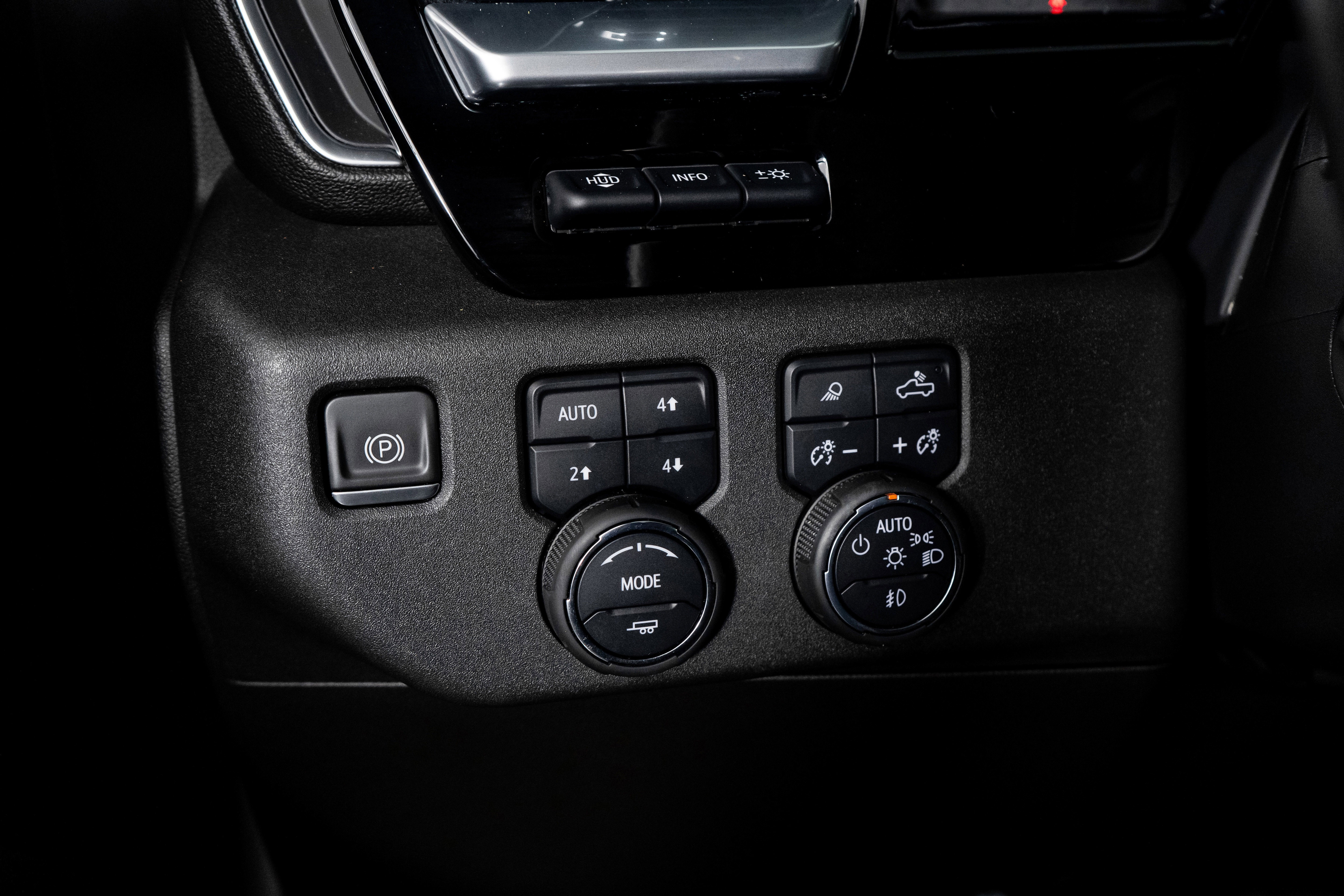 Used 2023 Chevrolet Silverado 1500 High Country w/ Technology Package image 42