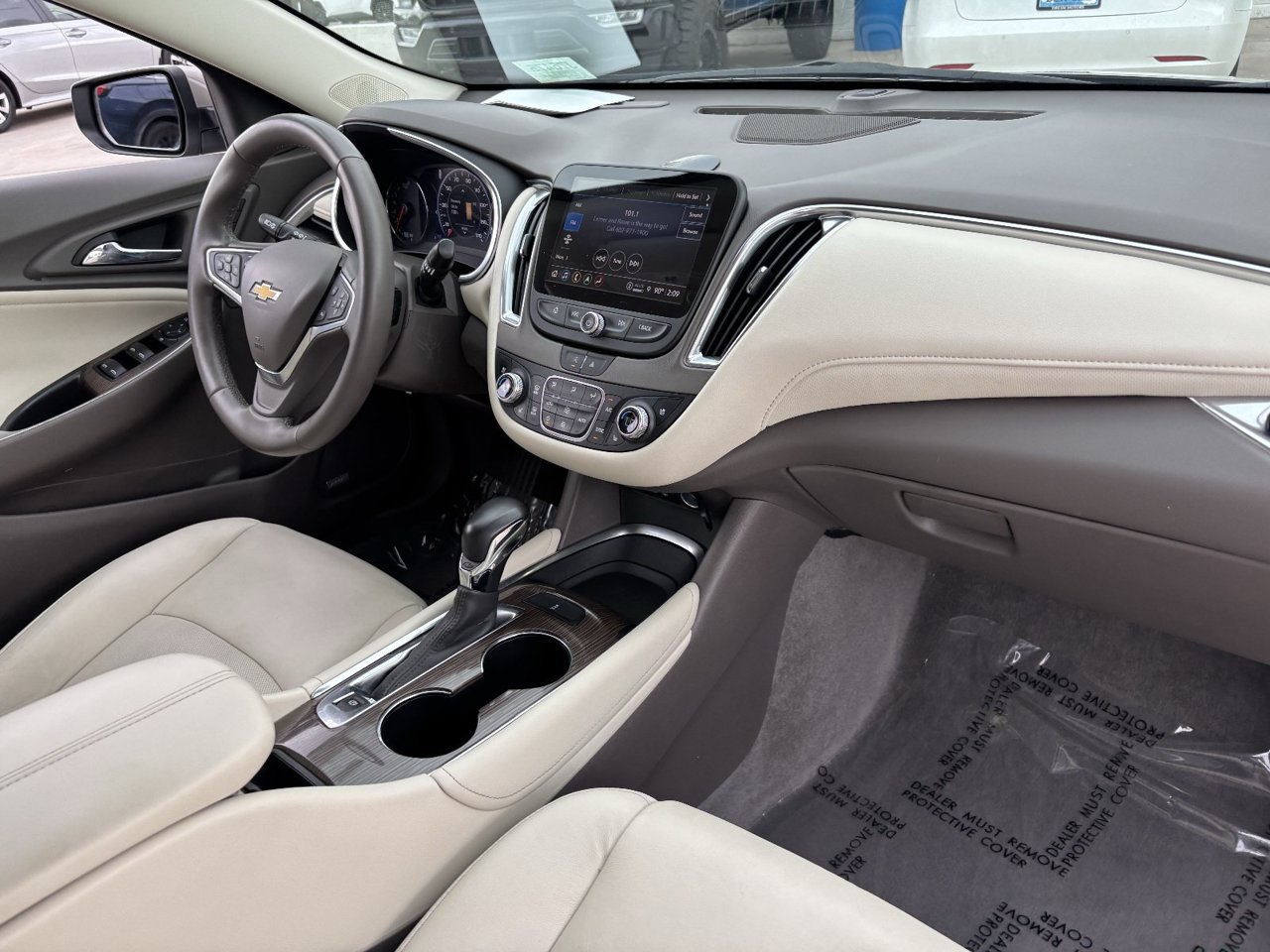 Used 2023 Chevrolet Malibu LT w/ LPO, Floor Liner Package FWD image 10